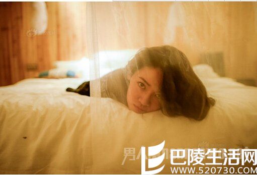 男子装白马王子骗女大学生