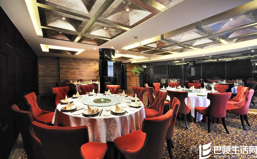 饭店水壶装消毒液市民喝吐血