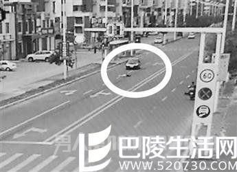 车调头碾轧女子 车调头碾轧女子