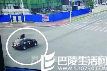 女子被撞飞到车顶 女子被撞飞到车顶