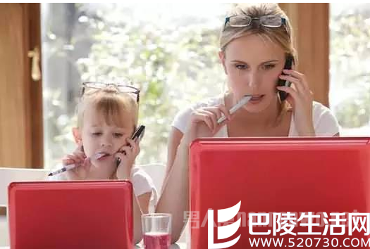 成都失职母亲被强制上亲子课