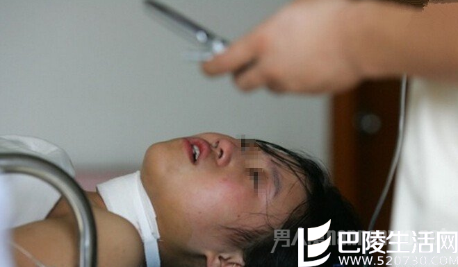 15岁女学生楼道惨遭男邻居割喉