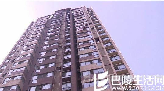 10岁男孩洪荒之力 徒手快速接住坠楼3岁的小女孩 10岁男孩洪荒之力 徒手快速接住坠楼3岁的小女孩