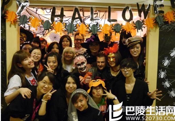 万圣节狂欢夜玩什么