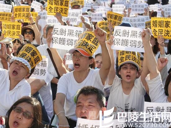 反对黑箱,保护弱势 反对黑箱,保护弱势