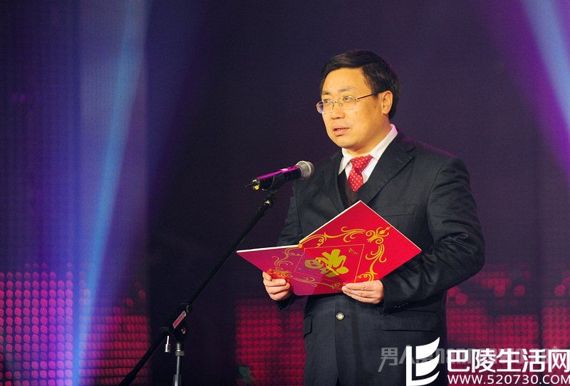 年会发言稿 年会发言稿