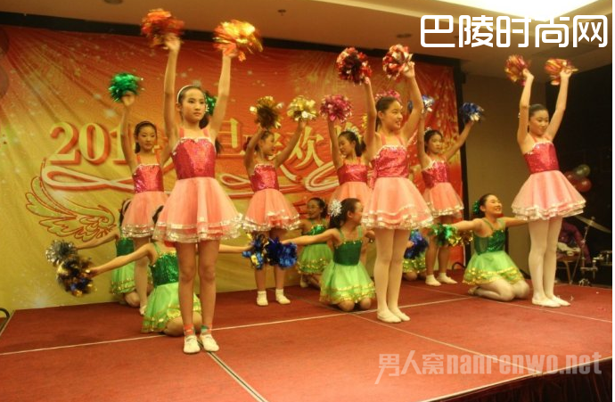 高校元旦晚会 高校元旦晚会