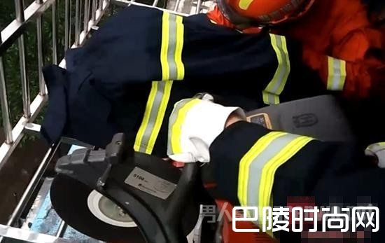 女童被成功救出。 女童被成功救出。