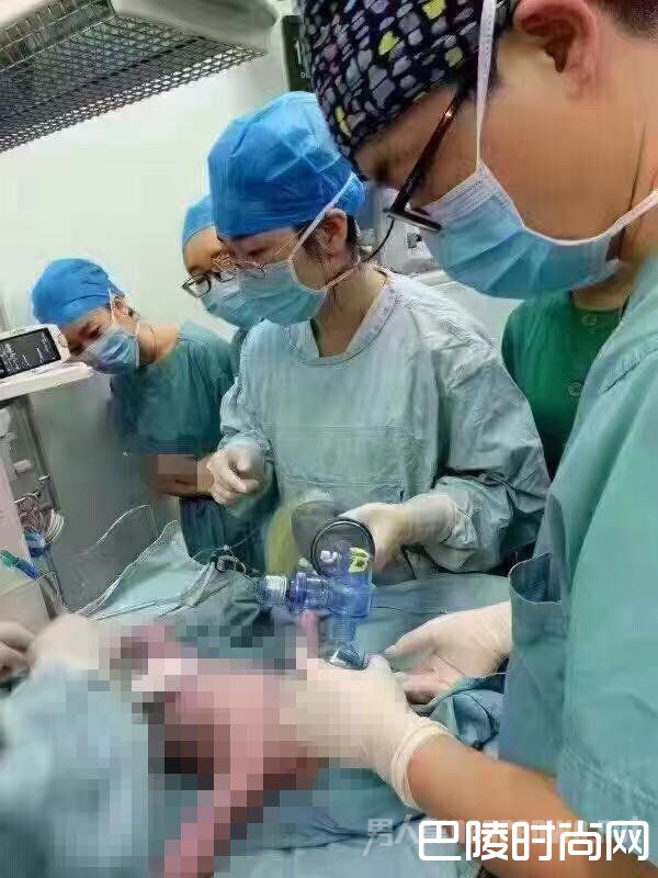 16名医务人员为“胖妈”接生