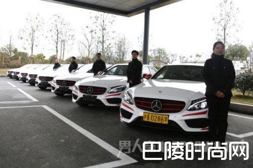 驾校教练车是奔驰