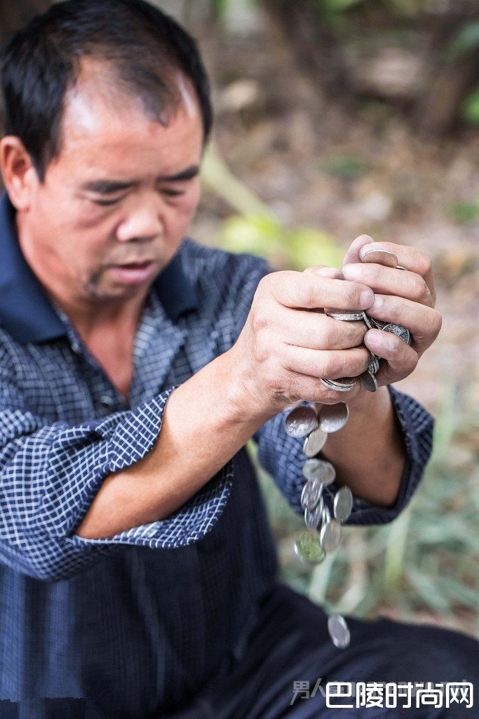 男子疑因辞职遭老板