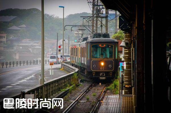 日本铁路站台景色