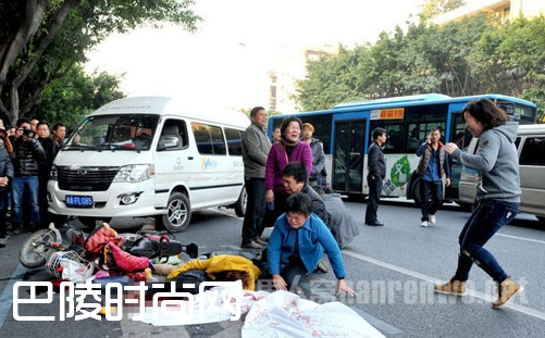 男童被公交碾压身亡 男童被公交碾压身亡