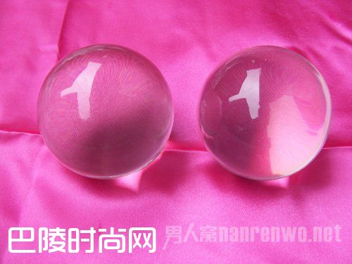 女童误将荧光球塞入下体 女童误将荧光球塞入下体