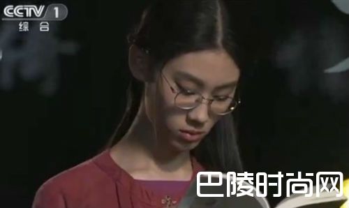 复旦附中女生武亦姝怎么火起来的 武亦姝照片资料走红视频 （2）