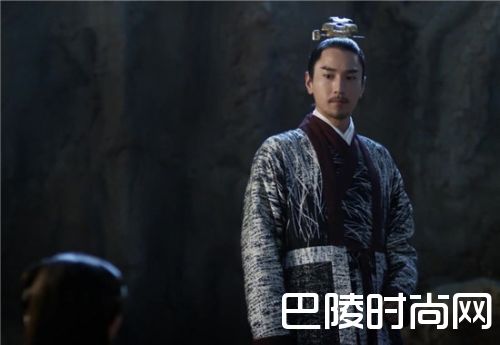 三生三世十里桃花墨渊和夜华什么关系 墨渊和夜华两人是同一个人吗（2）