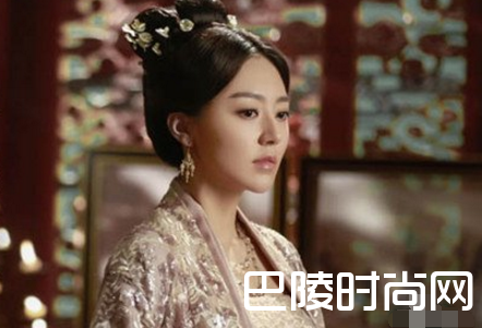 三生三世十里桃花素锦嫁给天君有什么目的 素锦人设分析（3）