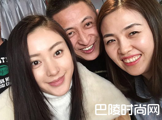 张天爱哥哥曝光妹妹童年糗事 年味有fun张天爱是哪一期播出(2)