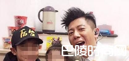 胡海泉隐婚儿女照片年龄曝光 胡海泉老婆正面照貌美（2）