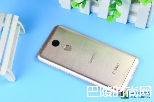 360N5详细评测 后台运行30个程序不卡