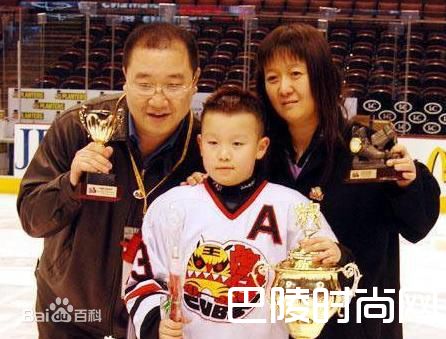 英达有几个老婆孩子 英达现任老婆是谁 梁欢个人资料照片（3）