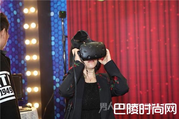 超震撼浪漫体验让用户沉浸其中，欲罢不能