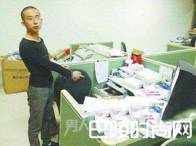 男子策划两月盗取公司251万