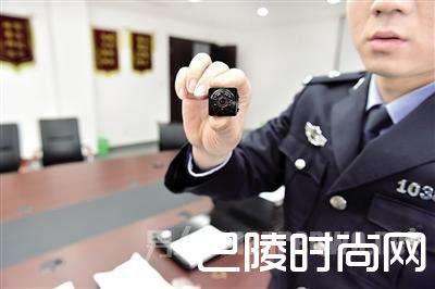 作案所用微型摄像头