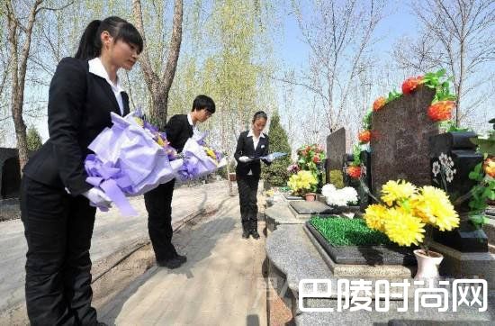 公墓推代客扫墓服务