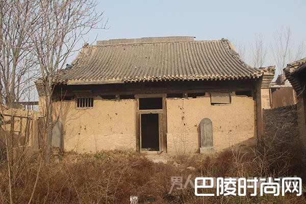 为保护的古庙 未保护的古庙