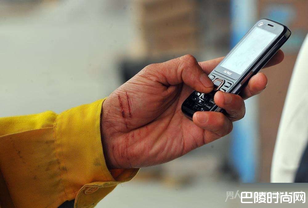 男子被辞退索要700万 男子被辞退索要700万