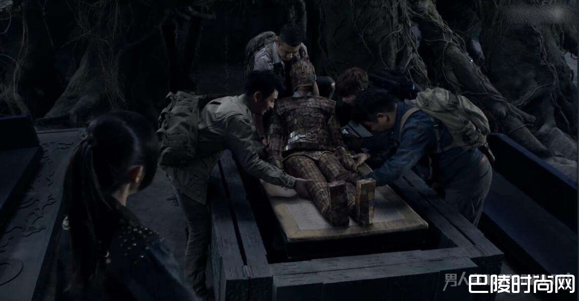 盗墓笔记中的玉俑 盗墓笔记中的玉俑