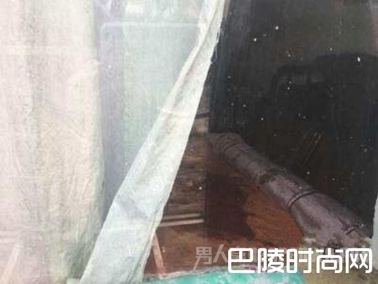 床上沾满血迹的床单 床上沾满血迹的床单