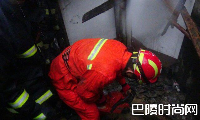 老房坍塌 老房坍塌