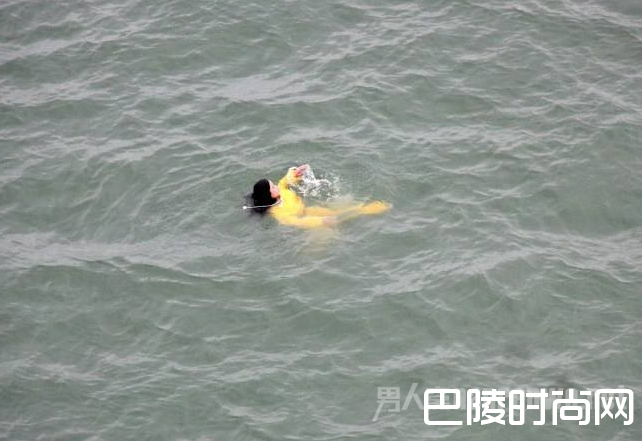 女子溺水 女子溺水