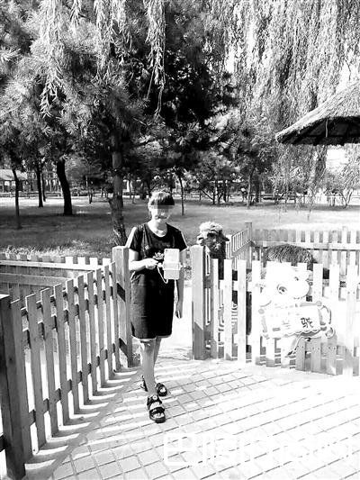 蕾蕾生前留下的照片