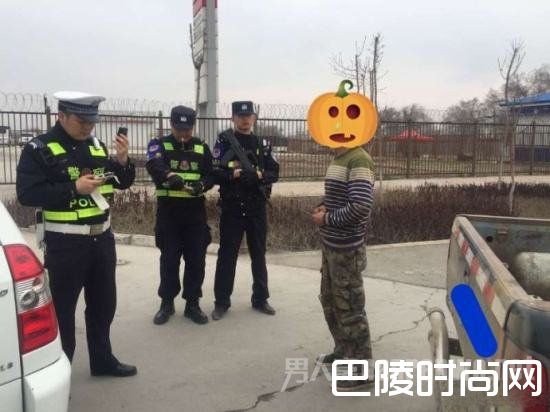 闯红灯自称色盲