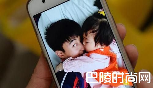 与女儿的合照 与女儿的合照