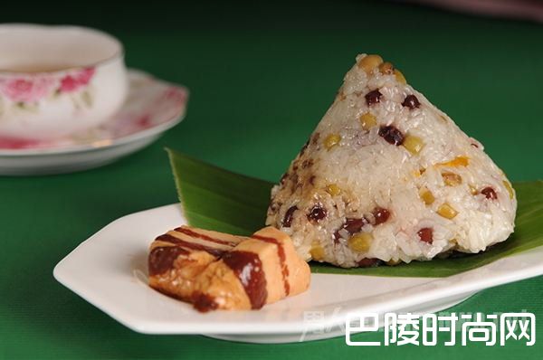 端午节的习俗吃粽子