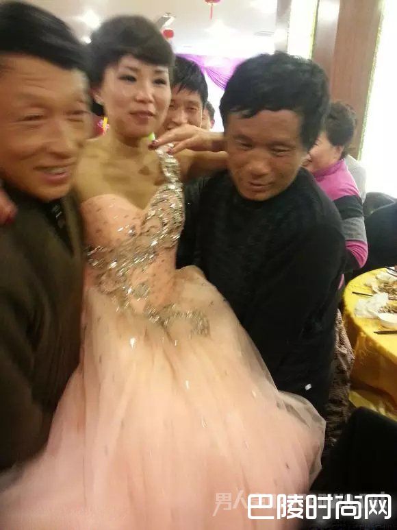 新郎新娘闹婚 新郎新娘闹婚