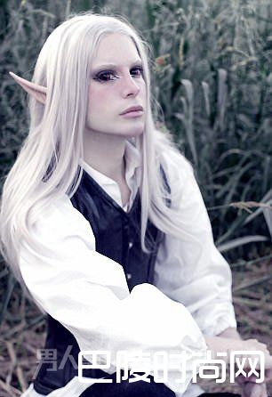 帕德龙整容成精灵的模样 整容成精灵的模样