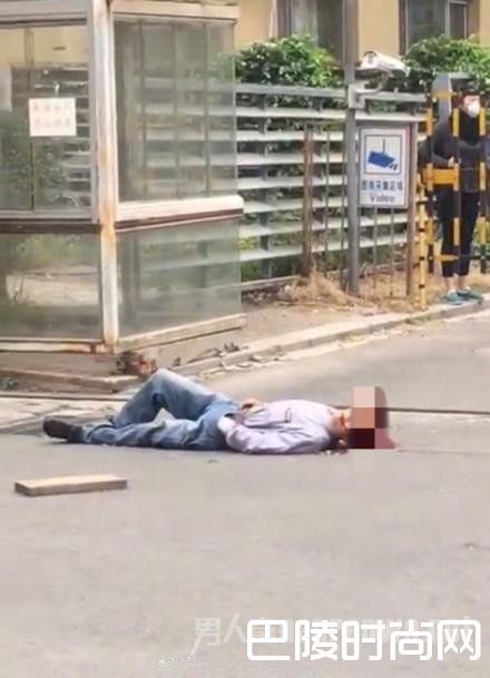 刮落坠物砸中路人