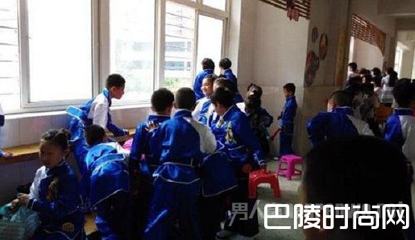 男孩在校打闹死亡