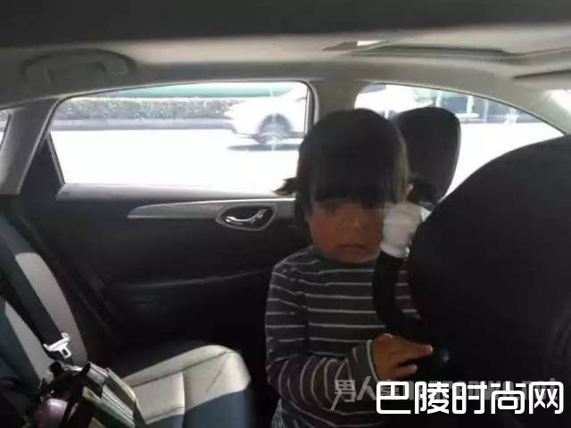 3岁女孩被反锁暴晒车内