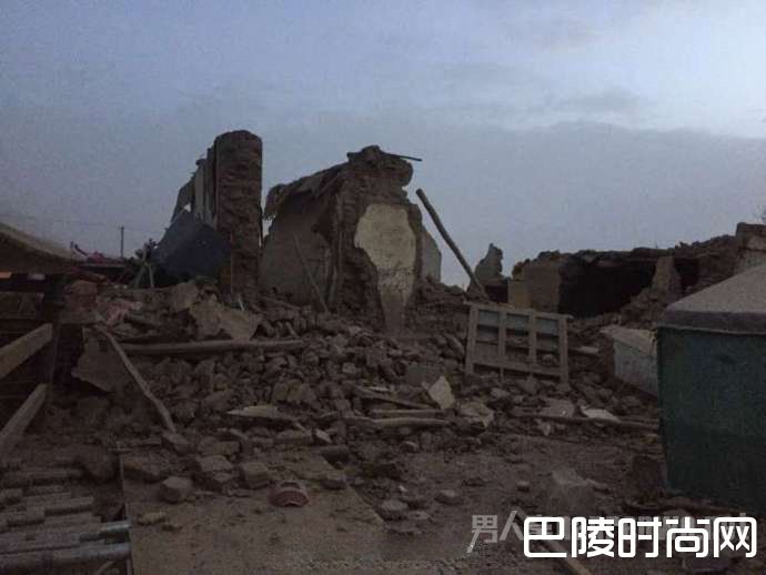 震中现场照片 震中现场照片