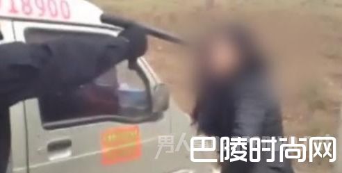 打扮得漂漂亮亮地开车上门接客 打扮得漂漂亮亮地开车上门接客