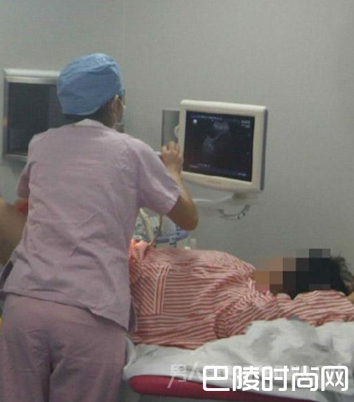 孕妇做检查 孕妇做检查