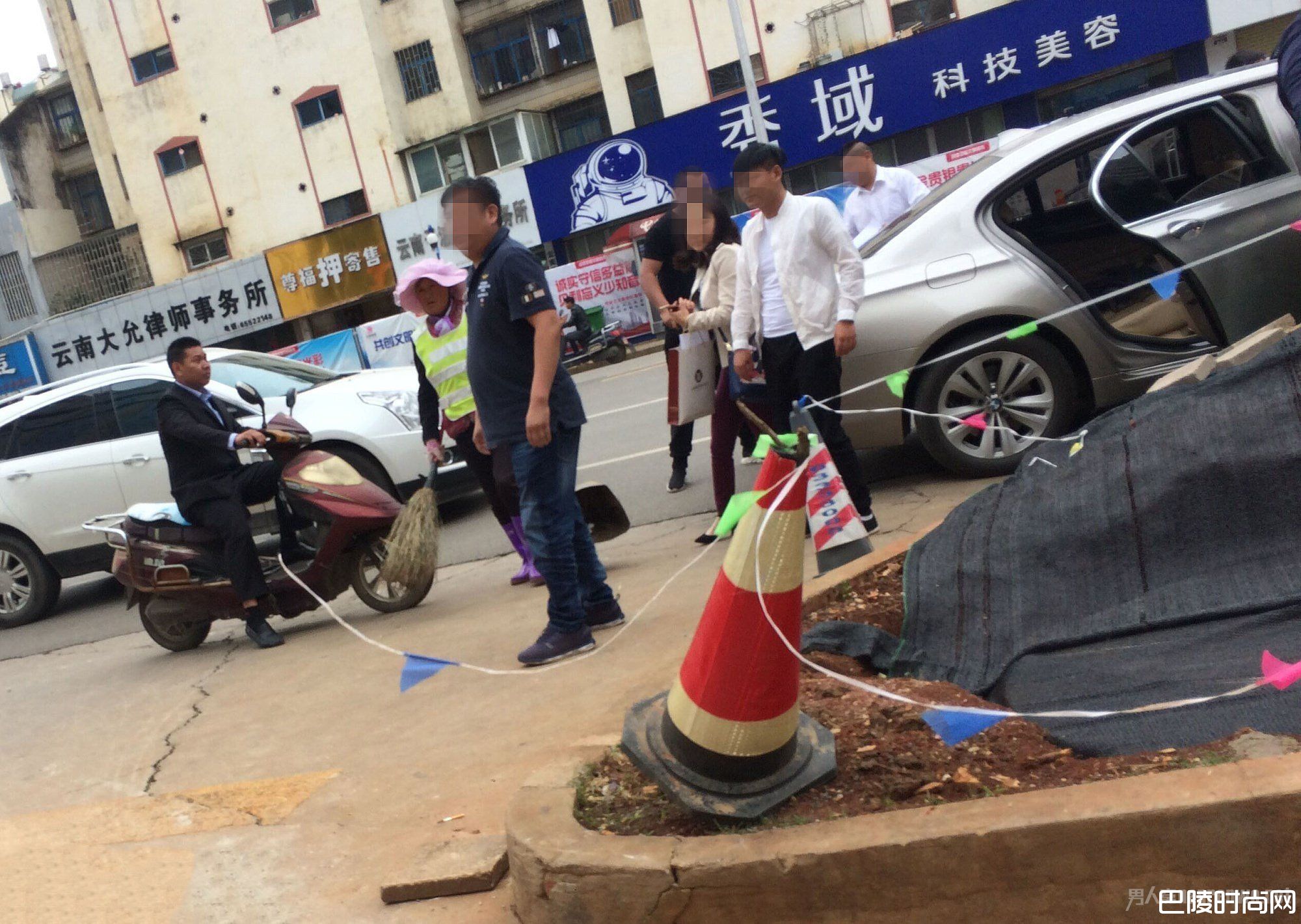 公然抢车 公然抢车