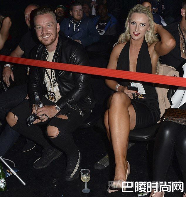 米歇拉参加活动