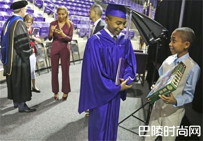 美国14岁神童大学毕业